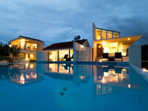  Keiki BeachHouse & Cafe  Накасонэ
